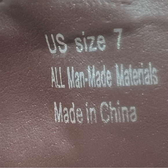 Very Volatile Boots - Picture 9 of 11